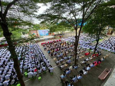 Trường THCS - THPT Nguyễn Khuyến tưng bừng chào đón năm học mới 2022 - 2023